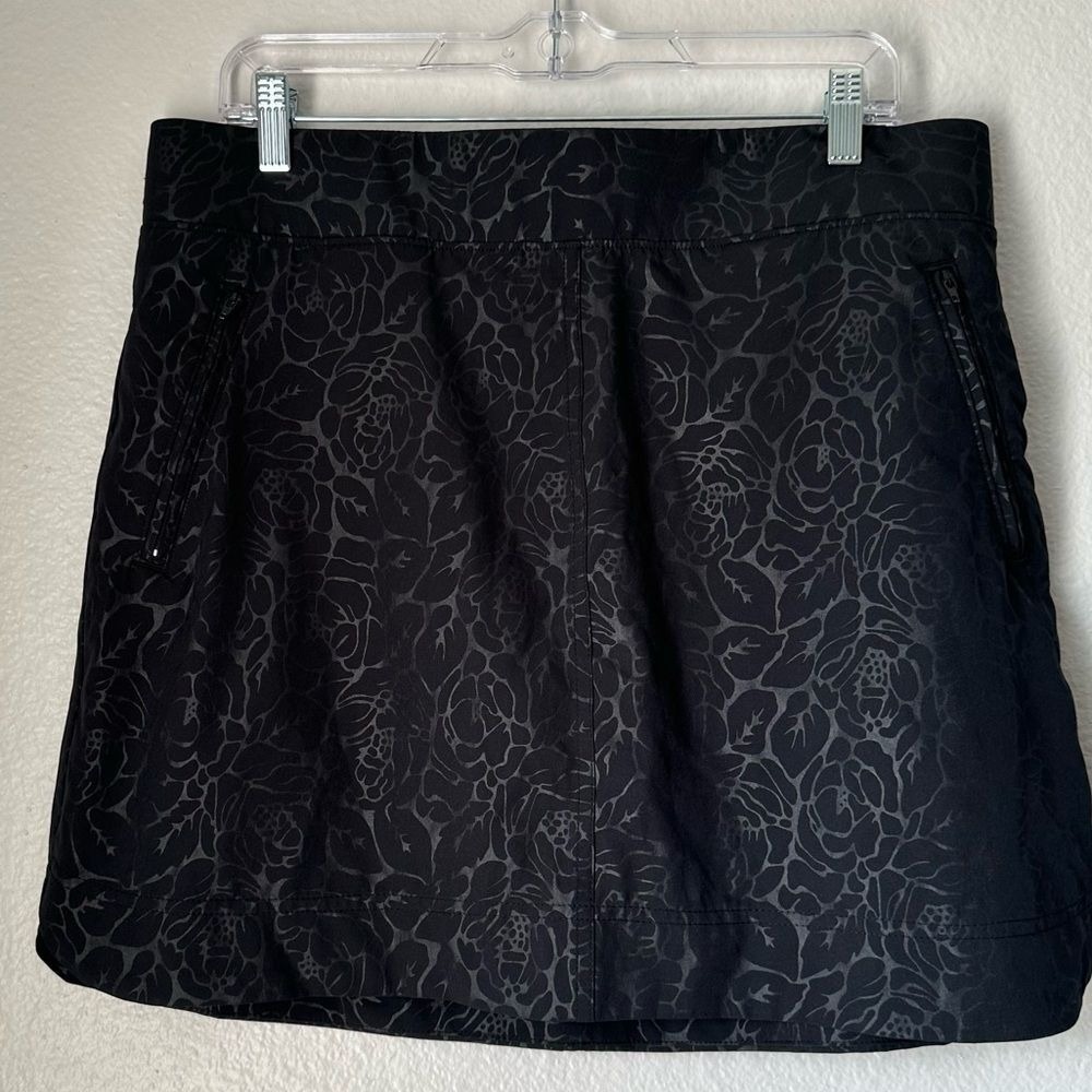 Orvis Women's Embossed Pull-On Travel Skort Black Size Large Floral Embossed